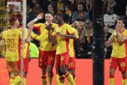 5-1！2-2！疯狂一夜，朗斯超越巴黎登顶，曼联翻车，那不勒斯4连胜